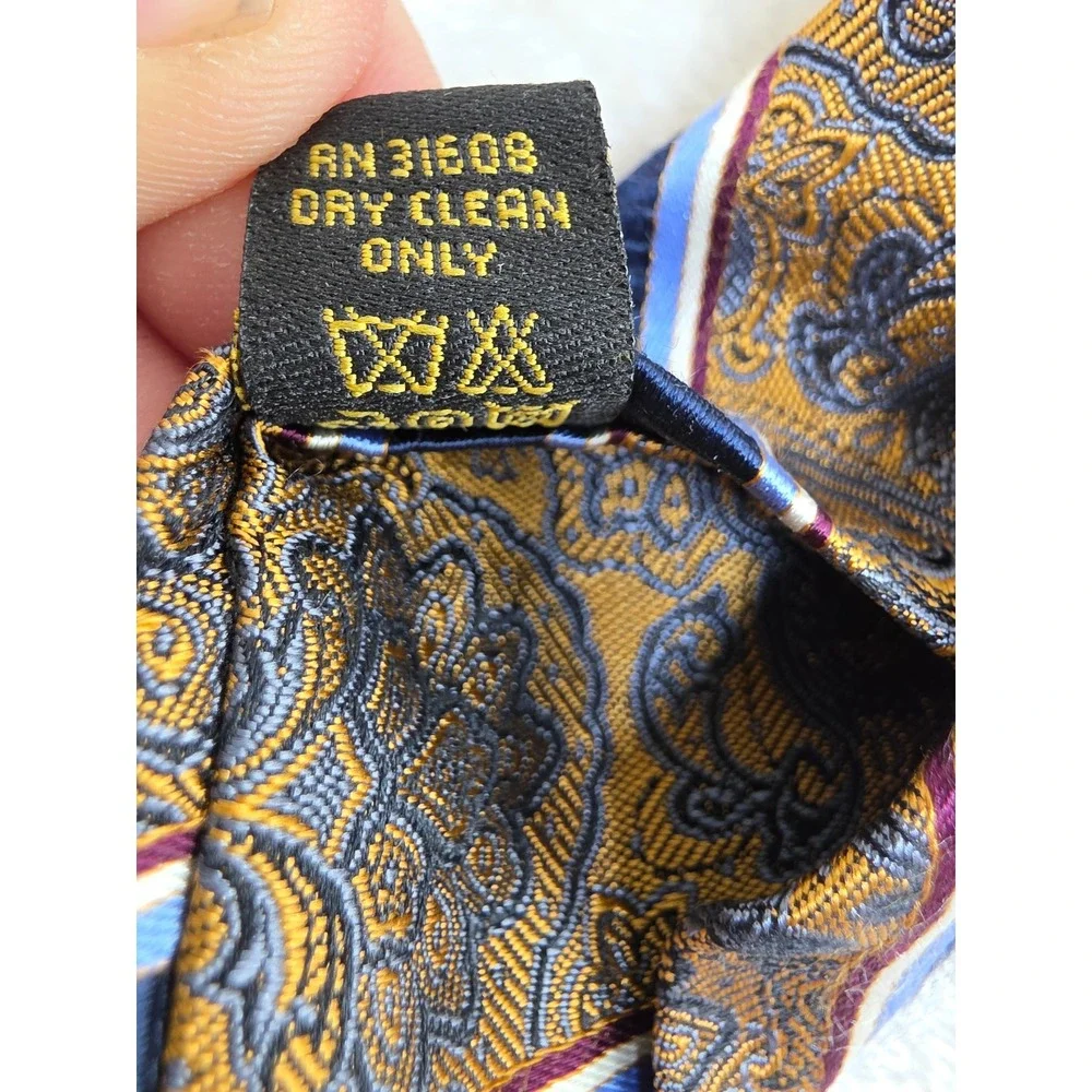 Jos. A. Bank Signature Gold Silk Tie Mens Gold Navy Blue Striped Paisley RN31608